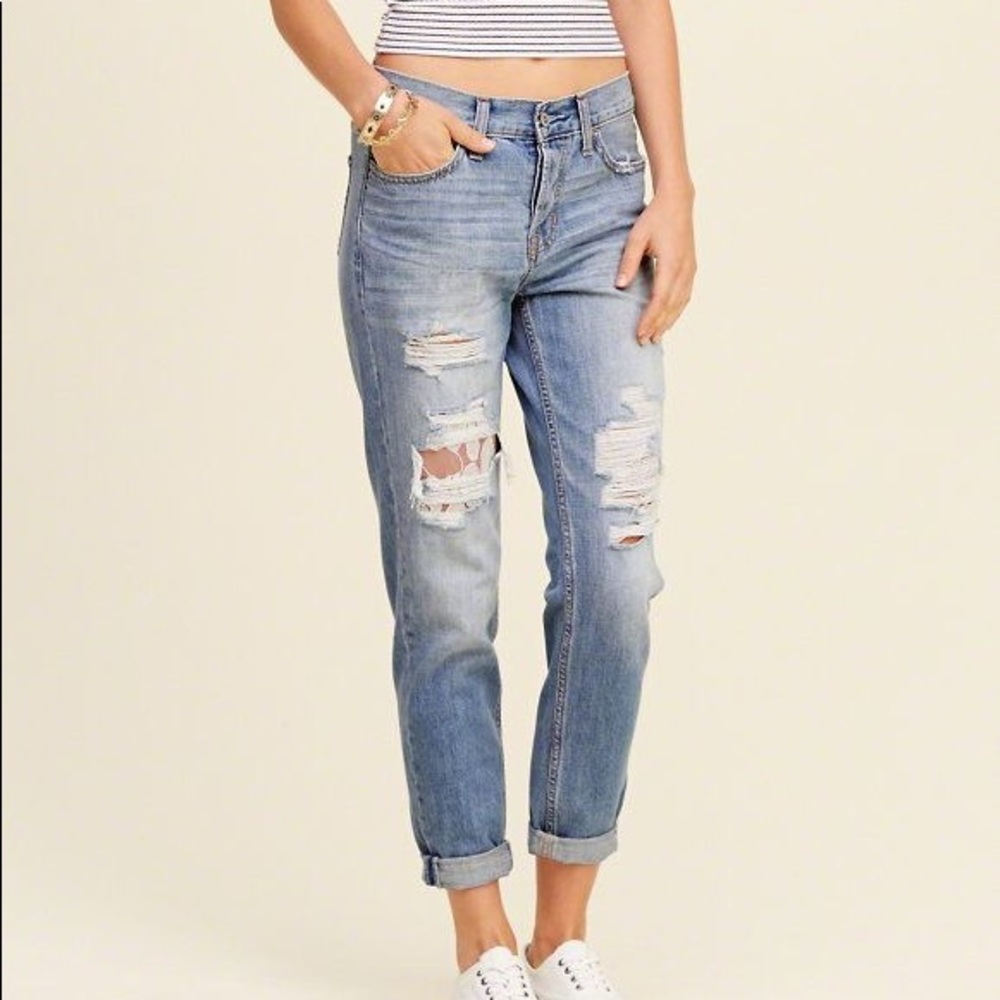Hollister Distressed Light wash Boyfriend Jeans